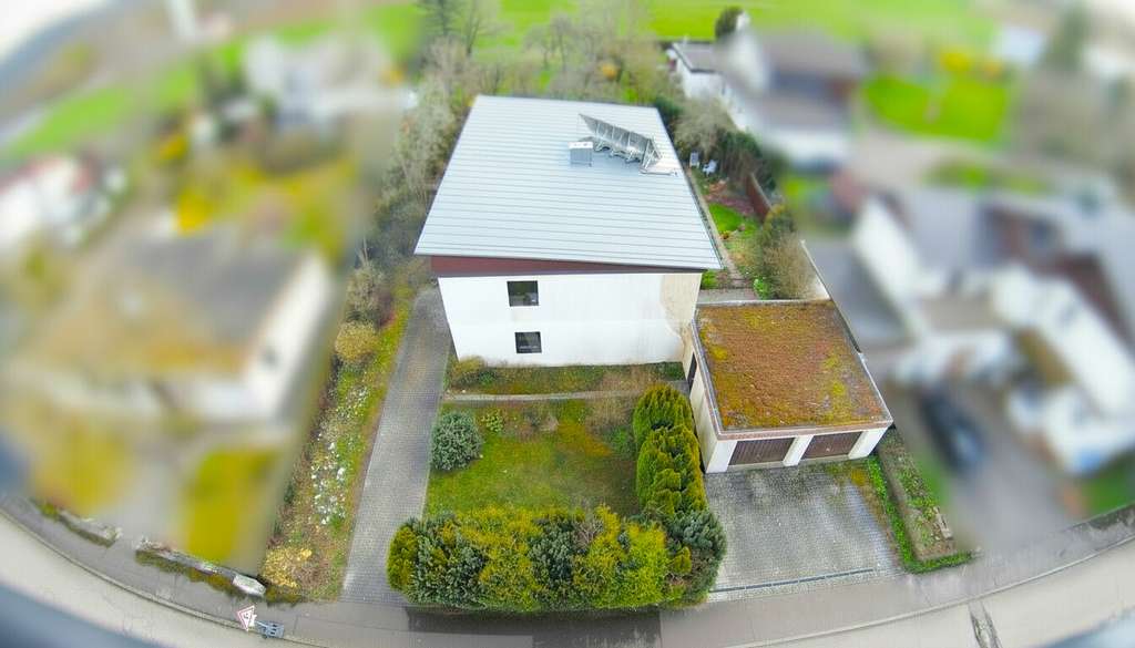 Immobilie in Kirchberg an der Jagst - Stilvolles Familienanwesen mit viel Platz und flexiblen Nutzungsmöglichkeiten - Bild 1