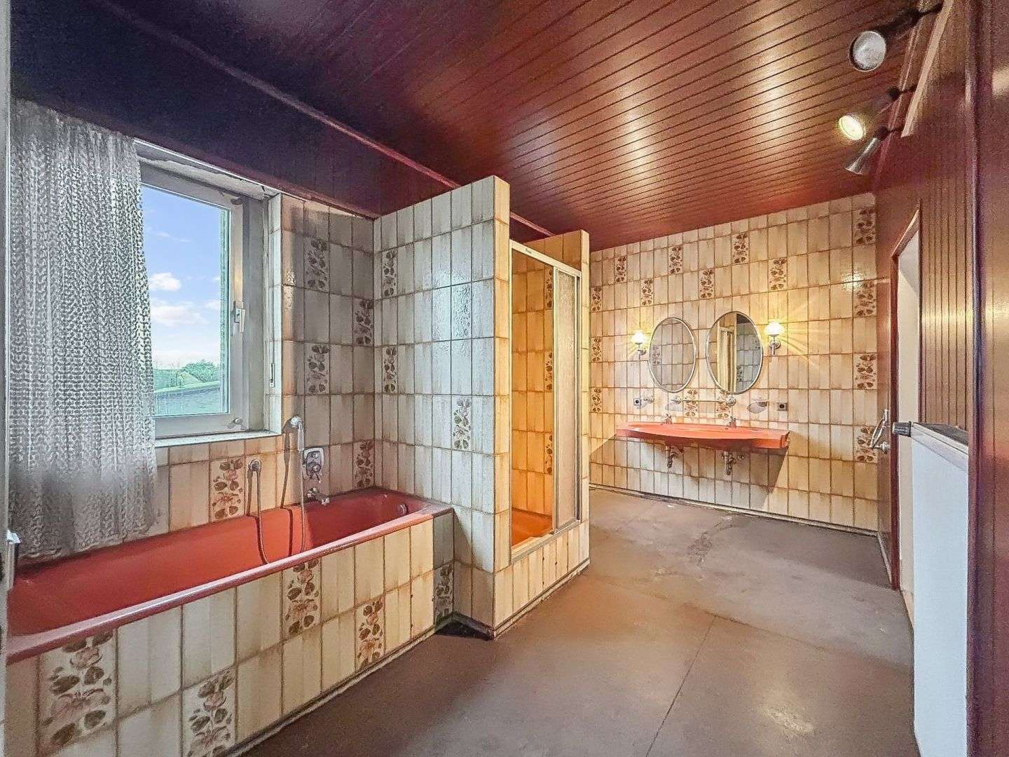 Immobilie in Düren - Vielseitige Kapitalanlage: Mehrgenerationenhaus mit Potenzial in Düren - Bild 0