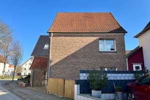Solides 5-Zimmer-Einfamilienhaus in Steinheim-Bergheim mit separatem 600qm Gartengrundstück  – Höxter (Kreis) – Vorschaubild 2