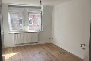 Helle 3-Zimmerwohnung mit separater Küche in ruhiger Lage in Nürnberg-St. Leonhard – Lilienstraße 11, 90439 St. Leonhard, Nürnberg – Vorschaubild 5