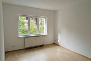 Seidnitz...ruhig und grün: frisch renovierte 2-Zi.-Whg. mit Balkon – Winterbergstraße 84e, 1237 Seidnitz/Dobritz, Dresden – Vorschaubild 3