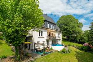 Großzügige Villa mit zwei Wohneinheiten und klassischem Charme am grünen Stadtrand von Lüdenscheid. – Märkischer Kreis – Vorschaubild 2