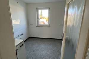 Geräumige 4-Zimmer Wohnung mit Balkon (auch als Mitarbeiterunterkunft) – Hartstraße 70, 82110 Germering – Vorschaubild 5