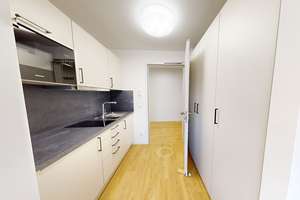 Großes möbliertes Apartment für zwei Personen mit ALL-IN-Miete und Balkon in Berlin-Pankow – Karower Damm 13, 13129 Blankenburg, Berlin – Vorschaubild 2