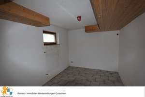 Großes Wohnhaus mit Doppelgarage und viel Potenzial in Neumarkt-Woffenbach – Die vollständige Adresse der Immobilie erhältst du vom Anbieter., 92318 Neumarkt in der Oberpfalz – Vorschaubild 41
