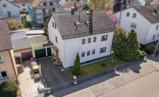 3 Einheiten – viele Möglichkeiten: Mehrfamilienhaus mit attraktivem Grundstück in schöner Lage