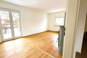 Schnuckeliges, kleines EFH mit Garten und Carport in Stadtrandlage – Fichtenstraße 11A, 94315 Eglsee, Straubing – Vorschaubild 4