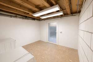 Stadtvilla mit Einliegerwohnung in Frankfurt 2 Garagen,2 Stellplätzen, Terrasse & Garten – 65931 Sindlingen, Frankfurt am Main – Vorschaubild 25