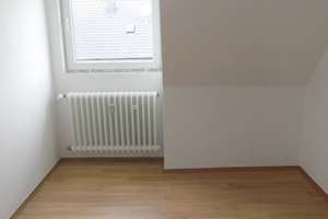 Dachgeschoss-Whg. in Essen Holsterhausen. Ruhige und dennoch zentrale Lage! – Nieberdingstraße 41, 45147 Holsterhausen, Essen – Vorschaubild 5