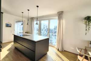 Helle, moderne 4-Zimmer-Neubauwohnung (BJ 2021) provisionsfrei, mit Loggia und TG-Stellplatz