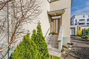Gepflegtes 3-Fam.-Haus in verkehrsberuhigter Lage von Opladen mit bezugsfreier 4-Zimmer-EG-Wohnung! – Die vollständige Adresse der Immobilie erhältst du vom Anbieter., 51379 Opladen, Leverkusen – Vorschaubild 14