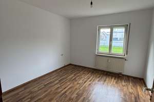 Erstbezug nach Renovierung: 3,5 Zimmer, große Terrasse, neue Küche & TG-Stellplatz – Badstr. 2, 72793 Pfullingen – Vorschaubild 12