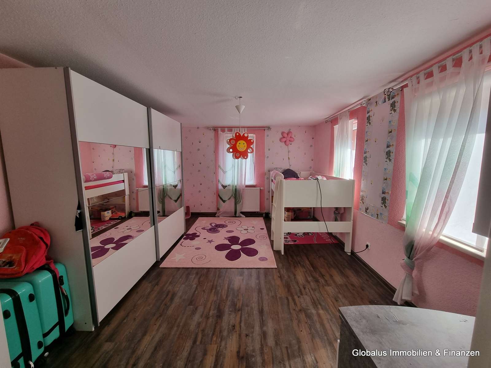 Immobilie in Lengenfeld - *Schönes Einfamilienhaus (Mehrgenerationenhaus) mit viel Platz* - Bild 0