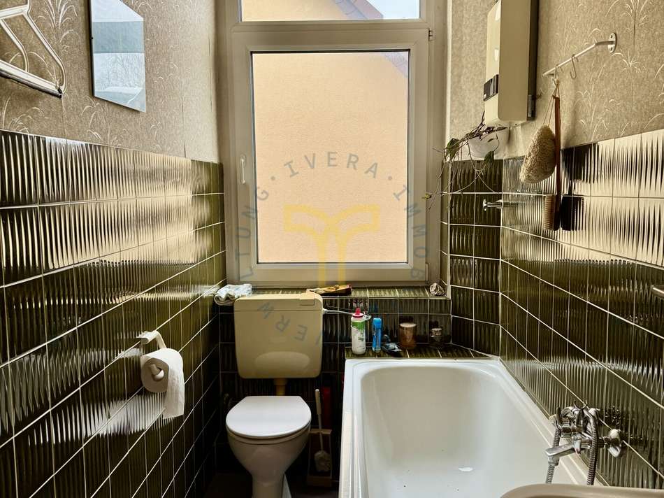 Badezimmer im Untergeschoss