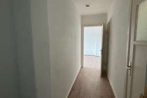 St. Lorenz Süd, Moislinger Allee, 2 Zimmer-Wohnung mit Balkon, Vollbad, EBK, Laminat – Moislinger Allee 46, 23558 Sankt Lorenz Süd, Lübeck – Vorschaubild 1