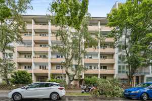 freundliche 3-Raum Wohnung mit 2 Balkonen im Güntzelkiez sucht neue Besitzer – Berlin – Vorschaubild 3