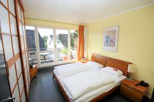 Junkersdorf - helle 2 Zimmer - hohe Decken - Tageslichtbad - 2 Balkone - EBK - Aufzug – Wilhelm-von-Capitaine-Straße 20, 50858 Junkersdorf, Köln – Vorschaubild 7