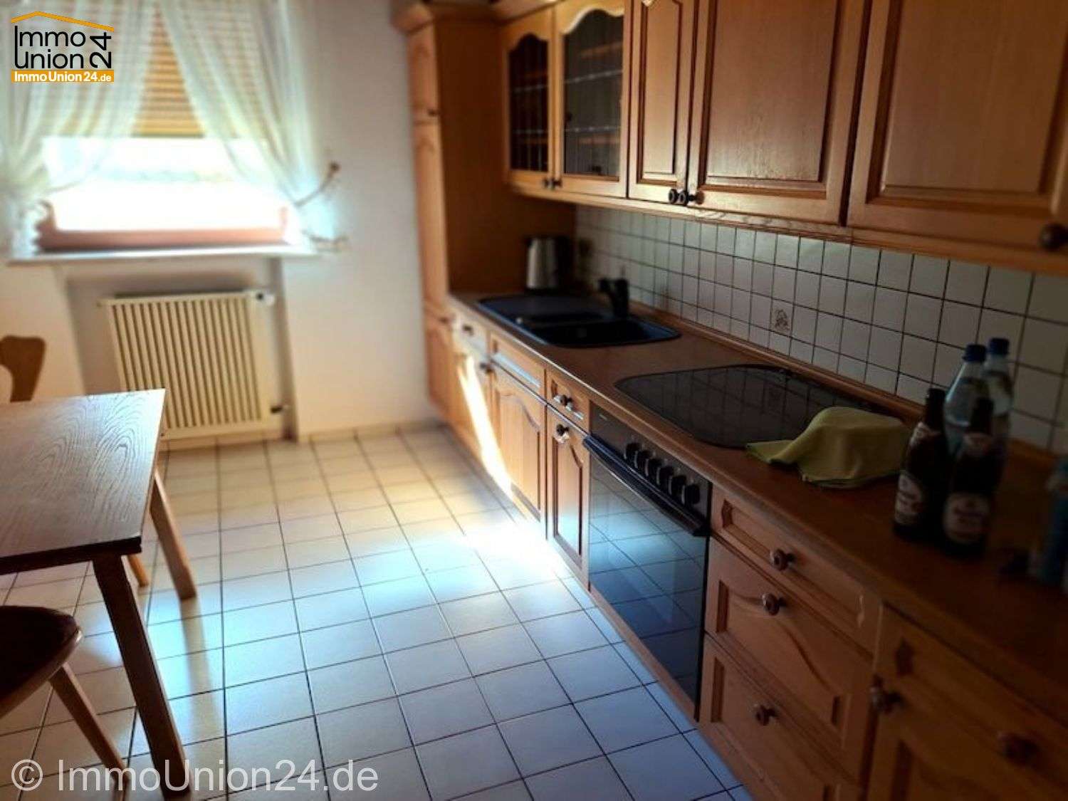 Immobilie in Spalt - TOP 220 qm Ein- Zweifamilienhaus mit Ausbaureserve im Dachgeschoss und 2 Garagen auf 1.320 qm Grund - Bild 1