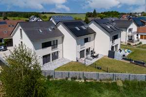 Schlüsselfertig ausgebautes Reihenendhaus mit Terrasse, Garten, 2 Stellplätzen, KFW 40 Effizienzhaus – Die vollständige Adresse der Immobilie erhältst du vom Anbieter., 84097 Herrngiersdorf – Vorschaubild 33