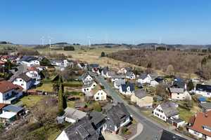 Gepflegtes Einfamilienhaus mit großzügigem Anbau und Garagen in zentraler Ortslage – Steinmetzstraße 2, 35713 Lahn-Dill-Kreis – Vorschaubild 17