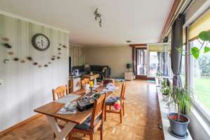 Viel Platz: Gepflegter Bungalow mit Garten, einer Garage und Freistellplatz – Die vollständige Adresse der Immobilie erhältst du vom Anbieter., 25899 Niebüll – Vorschaubild 2