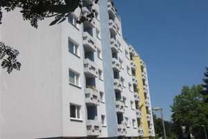 Lust auf Veränderung: individuelle 3-Zimmer-Wohnung (WBS) – Luxemburger Str. 17, 97084 Heuchelhof, Würzburg – Vorschaubild 2