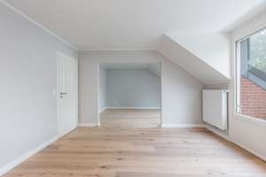 Dachgeschoss, 2 Zimmer, offene Wohnküche in Hummelsbüttel – Timmkoppel 2, 22339 Hummelsbüttel, Hamburg – Vorschaubild 6