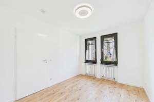 SITULI: Ruhig gelegen in Fasanerie - 3 Zimmerwohnung auf zwei Ebenen mit Terrasse – Die vollständige Adresse der Immobilie erhältst du vom Anbieter., 80995 Lerchenau-West, München – Vorschaubild 12