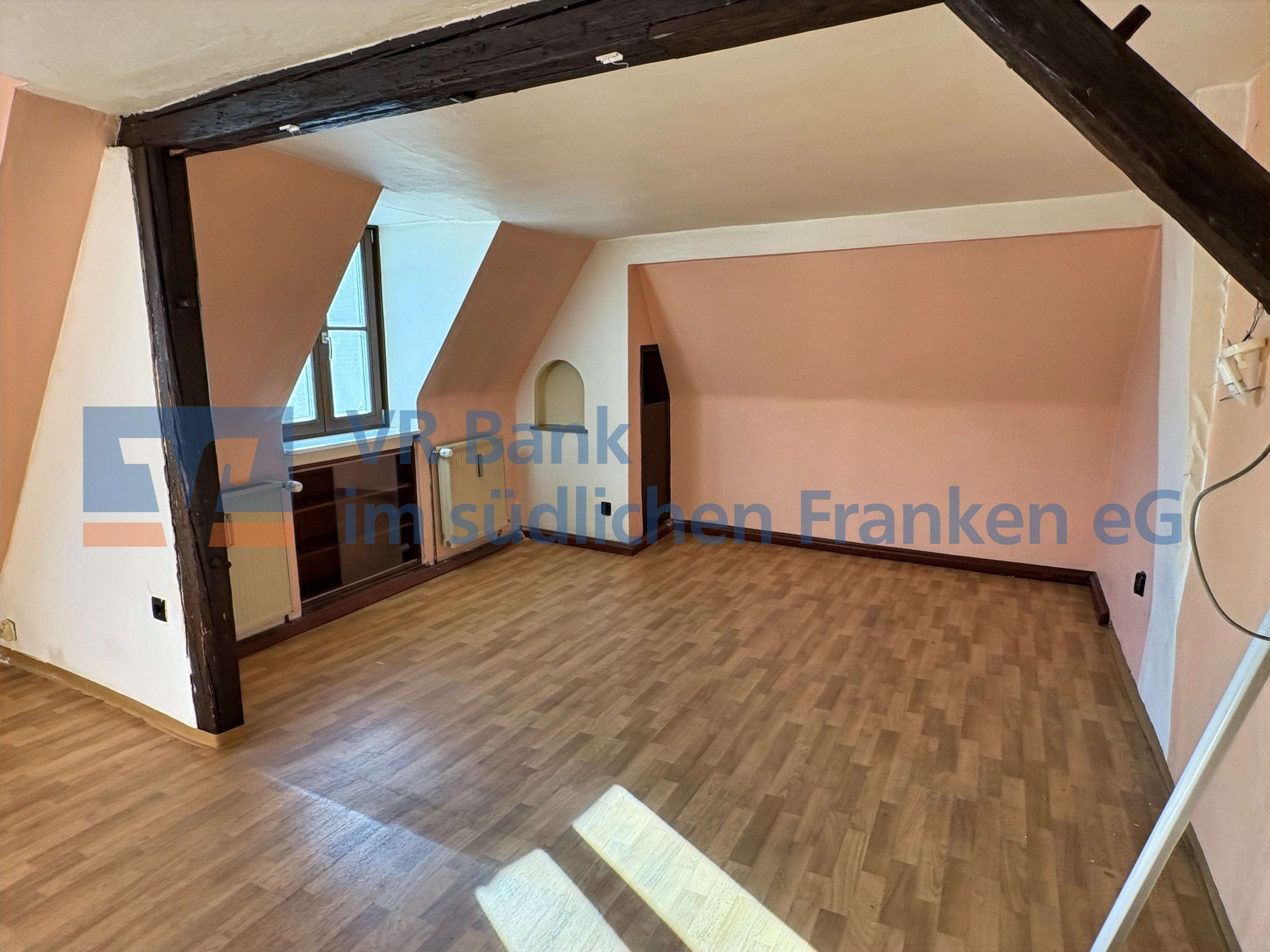 Immobilie in Weißenburg i. Bay. - Charmantes denkmalgeschütztes Mehrparteienhaus in Altstadtlage
 - Bild 1