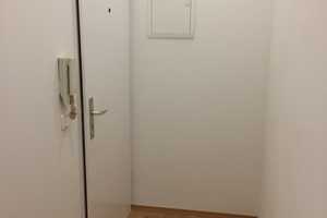 Schmuckstück, Erdgeschoss Wohnung mit Terrasse, möbliert – Gollierstr. 7, 80339 München – Vorschaubild 12
