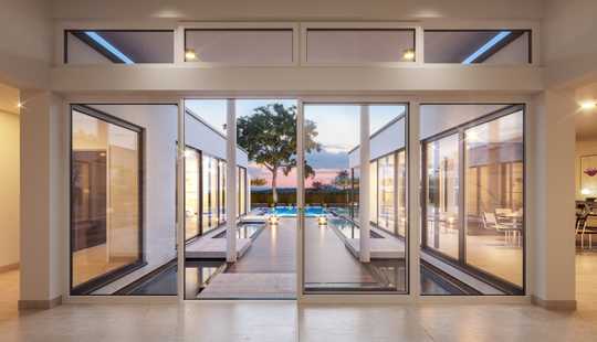 Bild von Barrierefreier, lichtdurchfluteter Wohnraum der keine Wünsche offen lässt inkl. Baugrundstück-Pool e