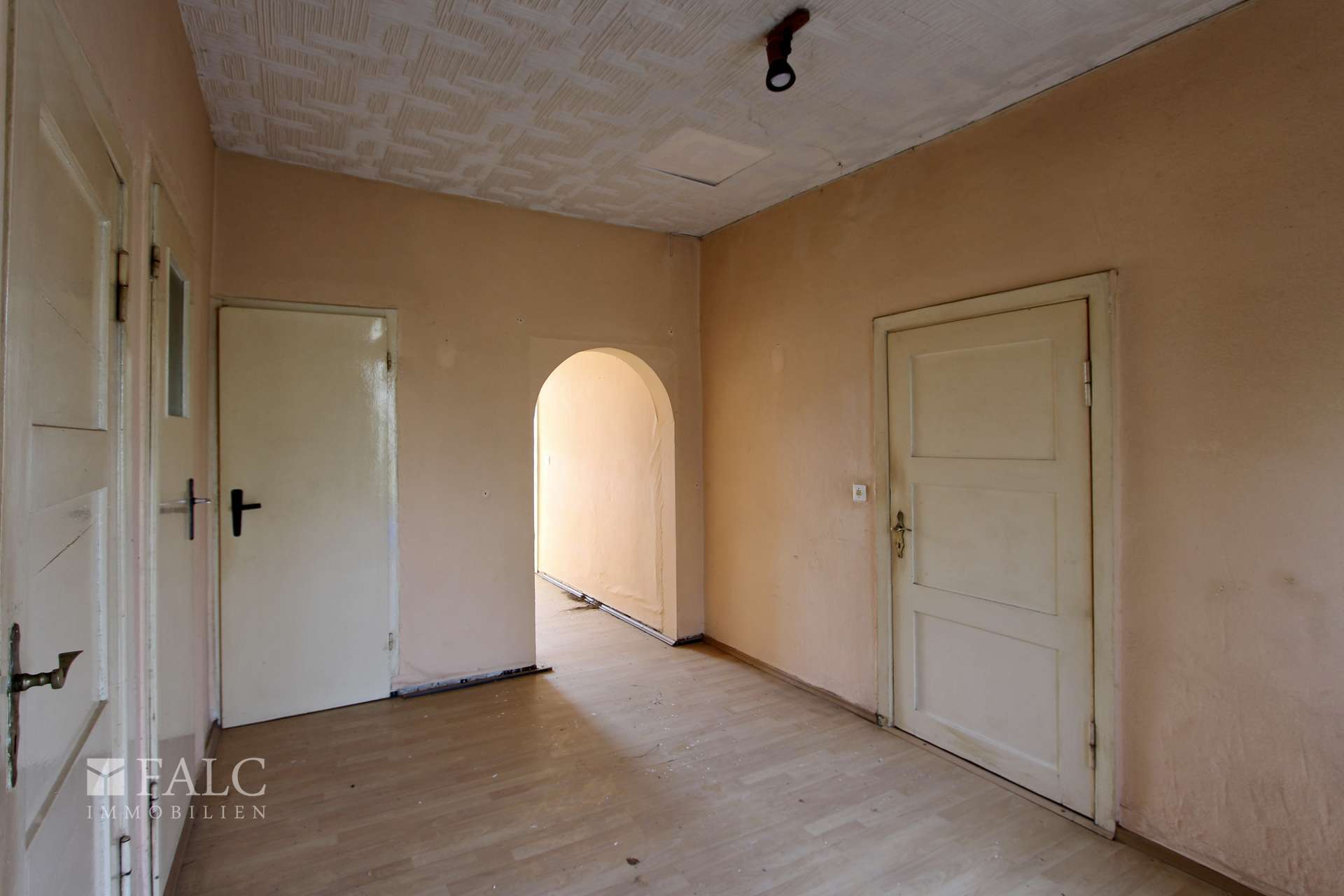 Immobilie in Rom - Bauernhaus mit Potenzial im Dornröschenschlaf - Bild 0