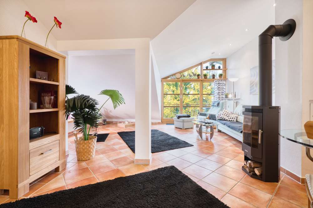 Immobilie in Wittenbeck - „Am Grün“: Jung mit Kamin, 2 Balkonen, Keller & Carport, in TOP Lage zwischen Golfplatz & Ostsee !!! - Bild 0