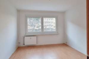 Die gibt es selten! - Große 2-Zimmer-Wohnung mit Tageslichtbad! ** wir renovieren **! – Wilsdruffer Ring 19, 1169 Gorbitz-Süd, Dresden – Vorschaubild 5