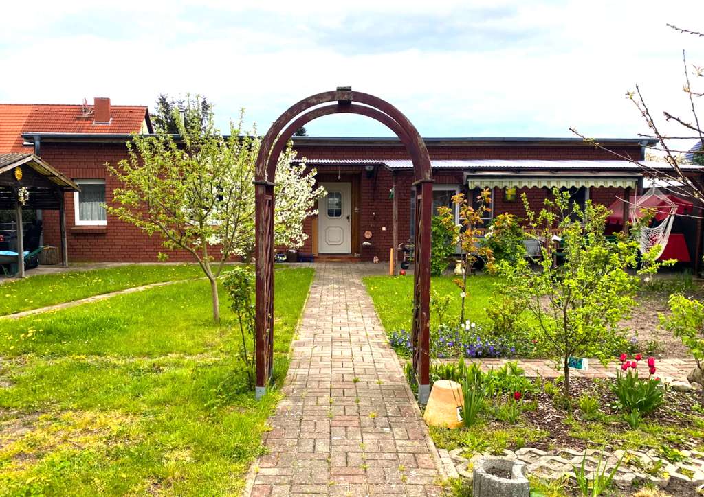 Immobilie in Wittenberge - Einfamilienhaus/Bungalow in zentraler Lage von Wittenberge - Barrierefrei und renoviert ! - Bild 0