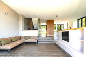 Zeitlose Architektur in exklusiver Grünlage von Stuttgart-Botnang – Die vollständige Adresse der Immobilie erhältst du vom Anbieter., 70195 Botnang-Süd, Stuttgart – Vorschaubild 8