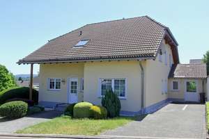 Qualität und Wohnkomfort – Wohnhaus mit 2 Einheiten und grünem Refugium! – Fichtenstraße 11, 55624 Rhaunen – Vorschaubild 5