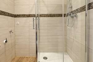 Helle 1,5-Zi-Whg mit offene Einbauküche – frisch saniert & bezugsfrei – Oldenburger Str. 28, 10551 Moabit, Berlin – Vorschaubild 9