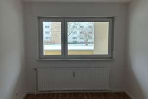 Helle 3-Zimmer-Wohnung (75 m²) mit Balkon in Bogenhausen – Bruno-Walter-Ring 18, 81927 Englschalking, München – Vorschaubild 12