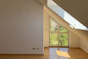 Ihr neues Zuhause: Gepflegte Maisonette mit Balkon, Garage & Top-Lage in Wiesbaden – Die vollständige Adresse der Immobilie erhältst du vom Anbieter., 65193 Nordost, Wiesbaden – Vorschaubild 8