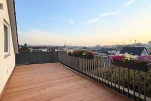 Über den Dächern von Zuffenhausen.
Ohne Maklerprovision - Verkauf direkt vom Eigentümer.