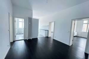 Repräsentative Altbauresidenz in ikonischer Lage am Strausberger Platz – Die vollständige Adresse der Immobilie erhältst du vom Anbieter., 10243 Friedrichshain, Berlin – Vorschaubild 3