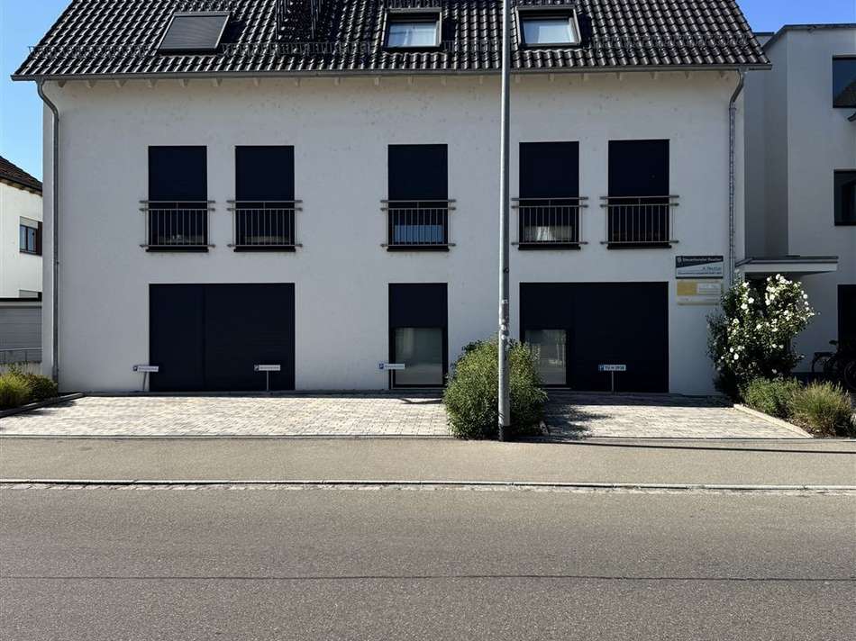 ... der Gebäudeteil mit