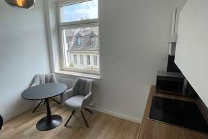 Stilvolles Wohnen in Pempelfort - frischrenovierte, teilmöblierte Altbauwohnung in ruhiger Lage – Goebenstrasse 1, 40477 Pempelfort, Düsseldorf – Vorschaubild 2