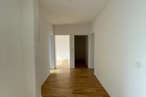 Helle 3-Zimmer-Wohnung in ruhiger Lage in Erlangen Süd – Friedrich-Bauer-Str. 14, 91058 Forschungszentrum, Erlangen – Vorschaubild 4