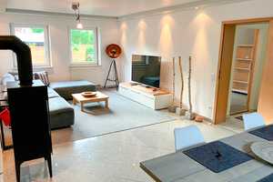 Geräumiges und modernisiertes 11-Zimmer Einfamilienhaus mit Einliegerwohnung und Ferienappartement  – Ansbach (Kreis) – Vorschaubild 4