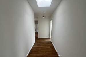 Traumhafte 4-Zimmer-Dachgeschosswohnung nach Kernsanierung in Köln-Lindenthal – Dürener Str. 132, 50931 Lindenthal (Ortsteil), Köln – Vorschaubild 4