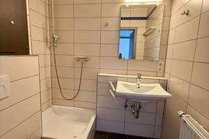 Stilvoll renovierte 2-Zimmer-Wohnung mit offenem Wohn- und Essbereich und Balkon in zentraler Lage – Die vollständige Adresse der Immobilie erhältst du vom Anbieter., 66115 Malstatt, Saarbrücken – Vorschaubild 4