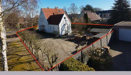 Bild von Großes Einfamilienhaus auf traumhaften Eckgrundstück am Waldrand