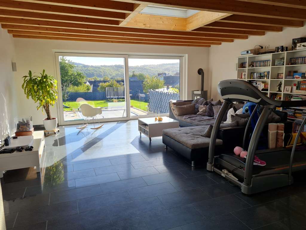 Immobilie in Aßlar - Exklusives Einfamilienhaus in Aßlar-Werdorf- viel Platz für die große Familie - Bild 3